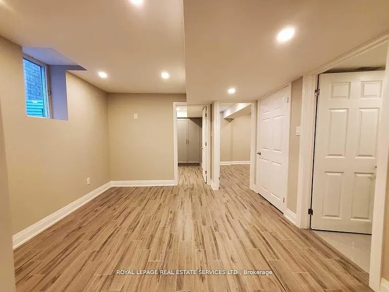 39 Vezna Cres #BASEMENT — Photo 11