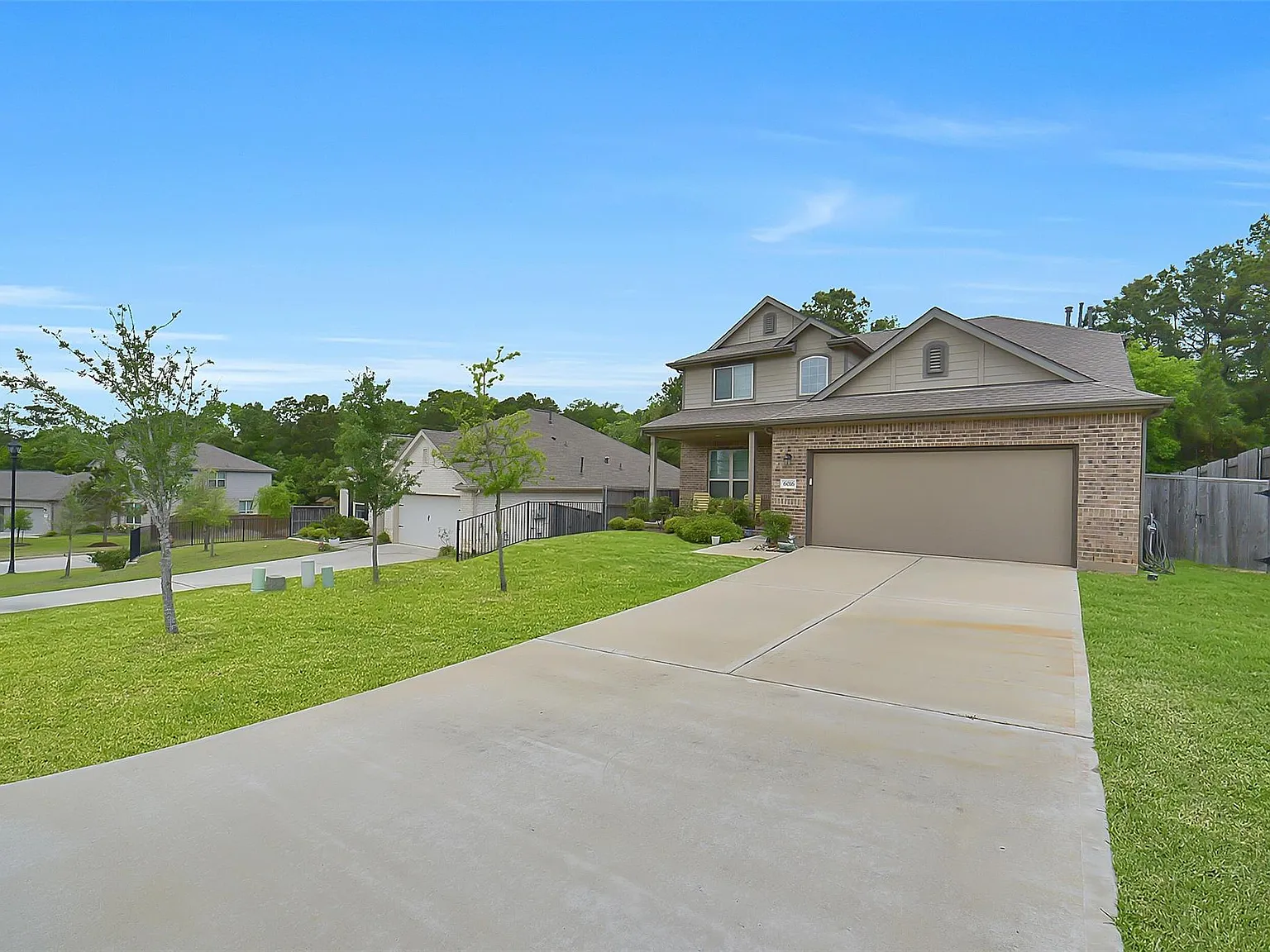 4 bed, 3.5 bath, 2976 sqft, $2,850 — Photo 2