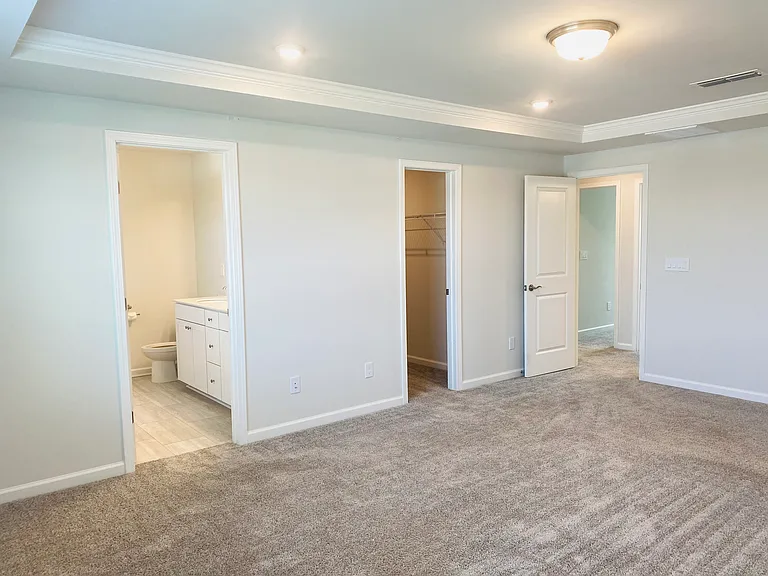 1312 Hollyview Ave — Photo 18