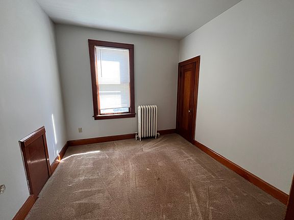 5th image of 3359 N Bartlett Ave