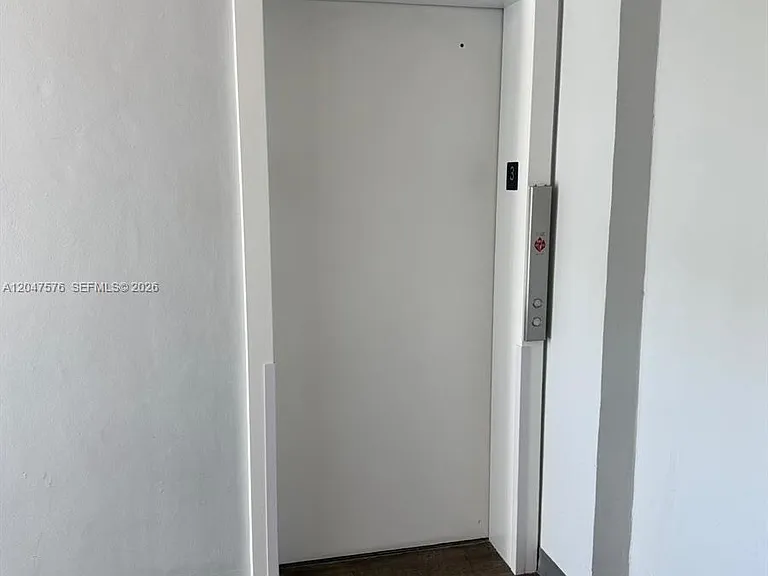 1990 Marseille Dr #303 — Photo 20