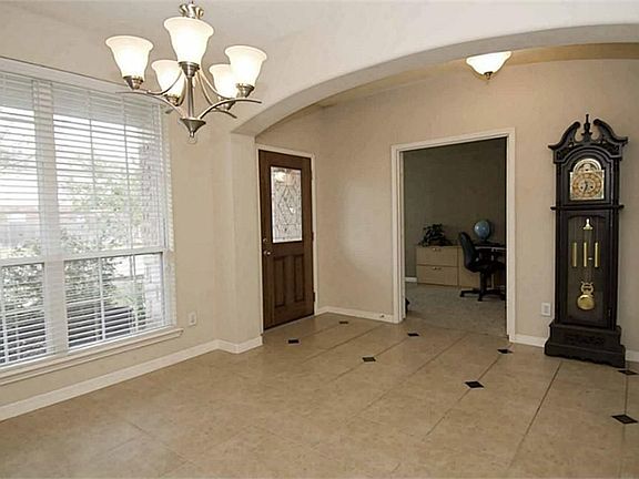 2nd image of 26607 Richwood Oaks Dr