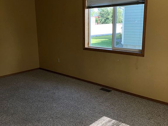 3rd image of 704 Mantle Dr #A