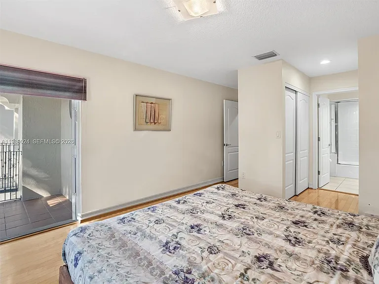 20780 NE 32nd Ave — Photo 37