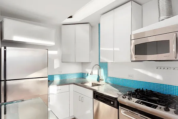 Rented by Douglas Elliman | media 17