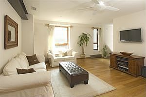 2nd image of 497 Wilbur Ave