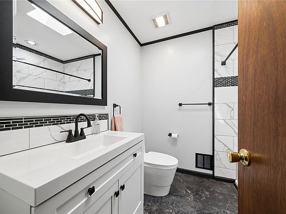 5th image of 114 Fairview Dr