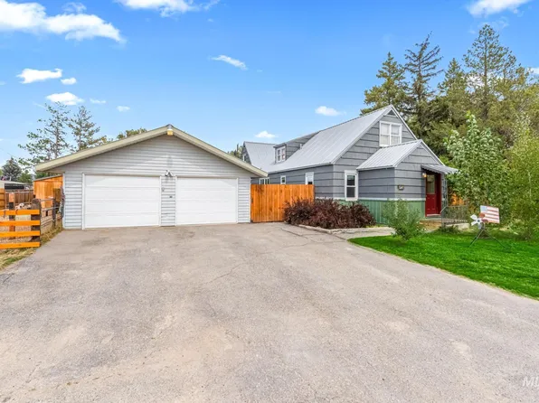 115 Garnet Ave E, Fairfield, ID 83327