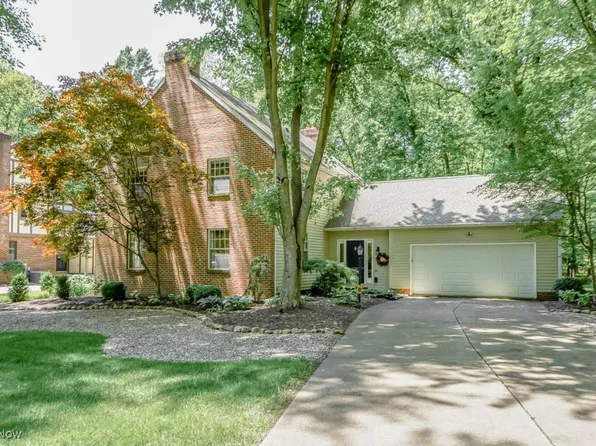 6235 Buckley Cir NW, Massillon, OH 44646