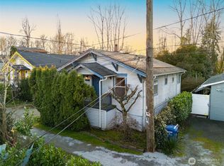 8434 34th Avenue S, Seattle, WA 98118