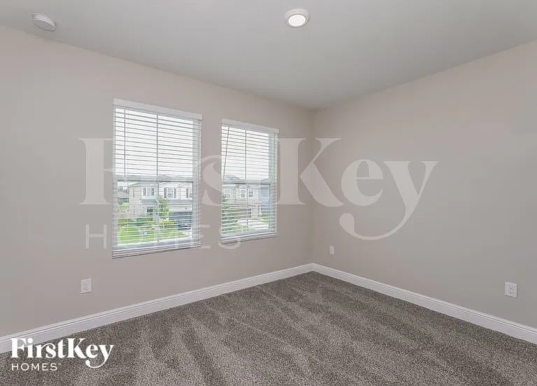 4323 Reisswood Loop — Photo 13
