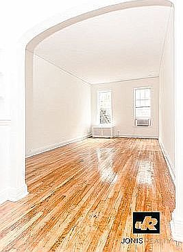 1st image of 181 Waverly Pl #2CD