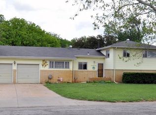 3830 N Athenian Ave, Wichita, KS 67204