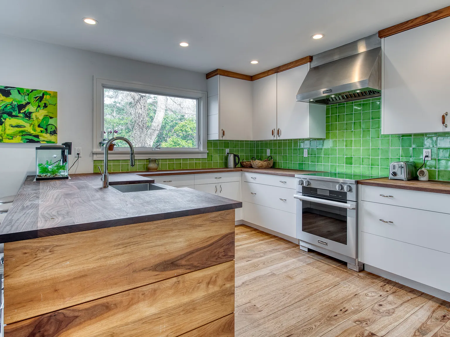 Amagansett by the Bay at 34 Devon Landing Drive — Photo 3