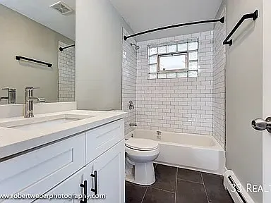 1619 E Thacker St #204 — Photo 4