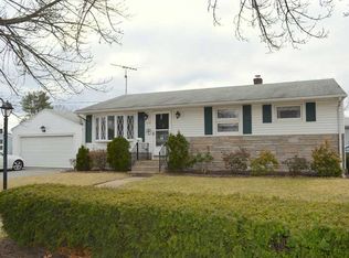 190 Strawberry Field Rd, Warwick, RI 02886