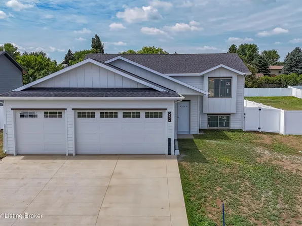 257 15th Ave E, Dickinson, ND 58601