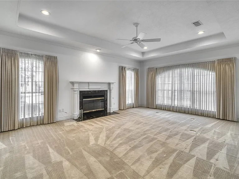 1402 Riverstone Ct — Photo 8
