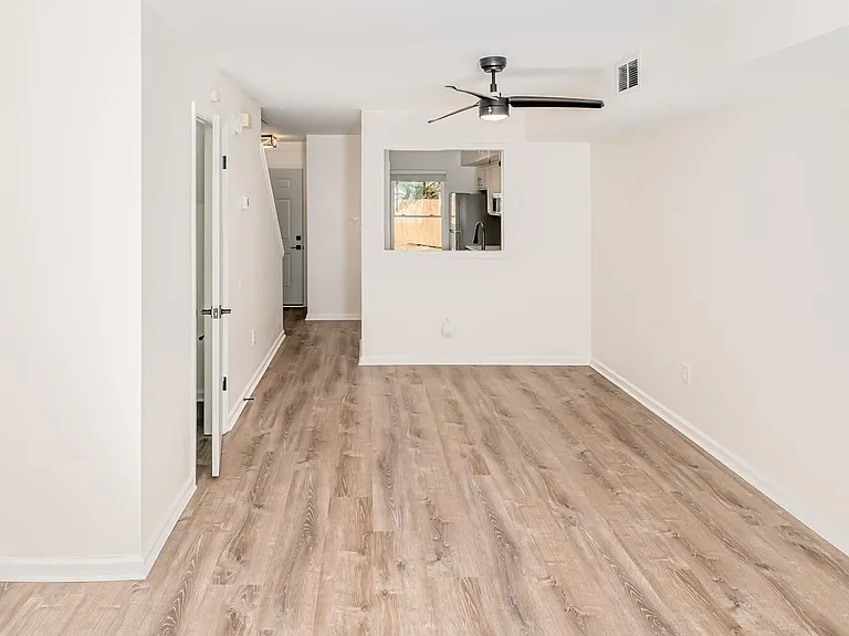 9400 1st View St Townhomes — Photo 12