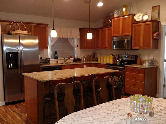 Great Room Vaulted Ceiling Kitchen