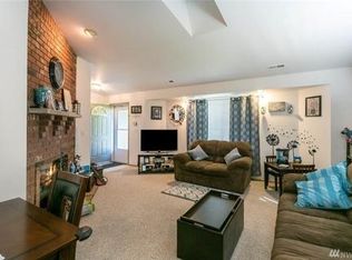 10328 8th St E, Edgewood, WA 98372