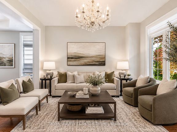 5th image of 165 Rivers Edge Pl