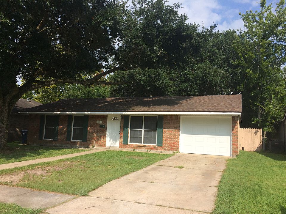 1st image of 121 Fraternity Dr