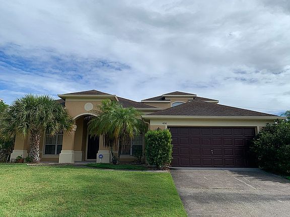 2nd image of 434 Palm Crest Ln
