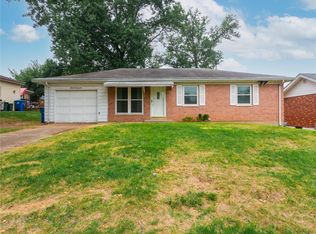 3117 Ringer Rd, Saint Louis, MO 63125