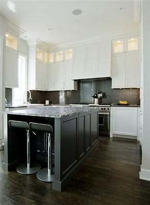 5th image of 2750 N Lakewood Ave #2