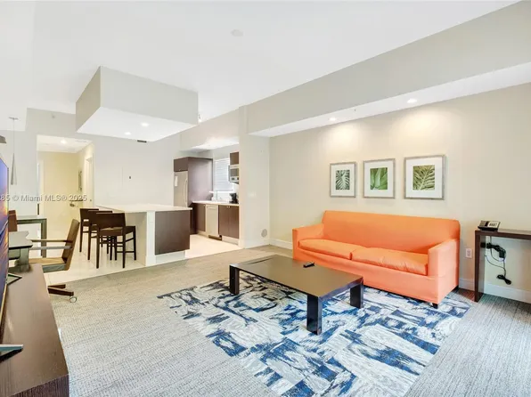 5300 NW 87th Ave #301, Miami, FL 33178