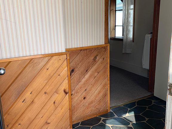 Entry way