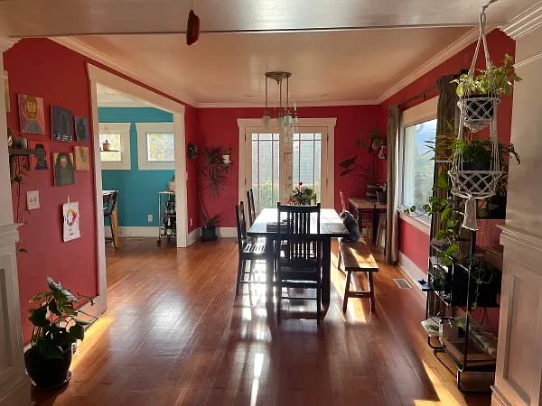 Dining table and chairs included