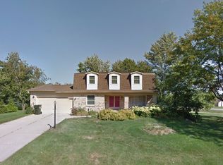 643 Shellbourne Dr, Rochester Hills, MI 48309