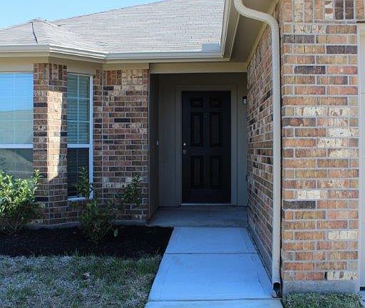 4th image of 838 Desoto Dr