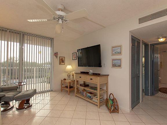 2nd image of 88500 Overseas Hwy APT 427
