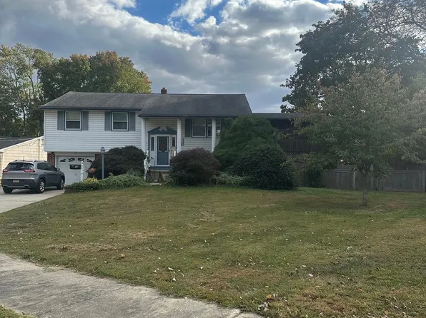 15 Fort Donelson Rd, Pennsville, NJ 08070