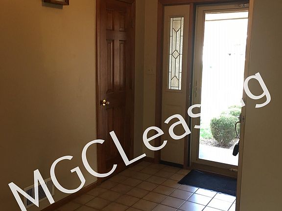 2nd image of 108 NW Almond Dr