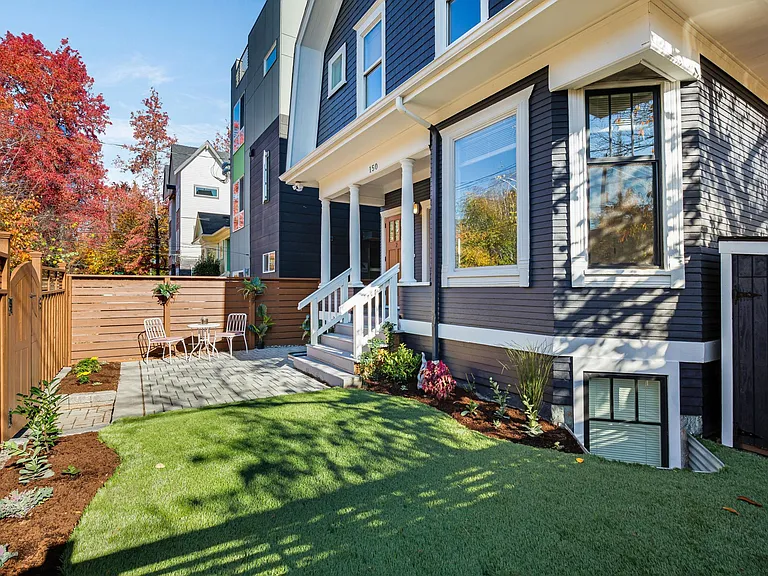150 20th Ave E #2 — Photo 3