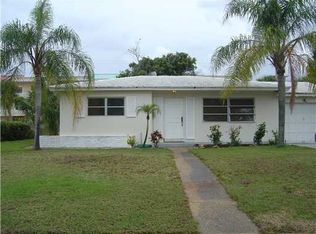 824 Greenbriar Dr, Lake Park, FL 33403