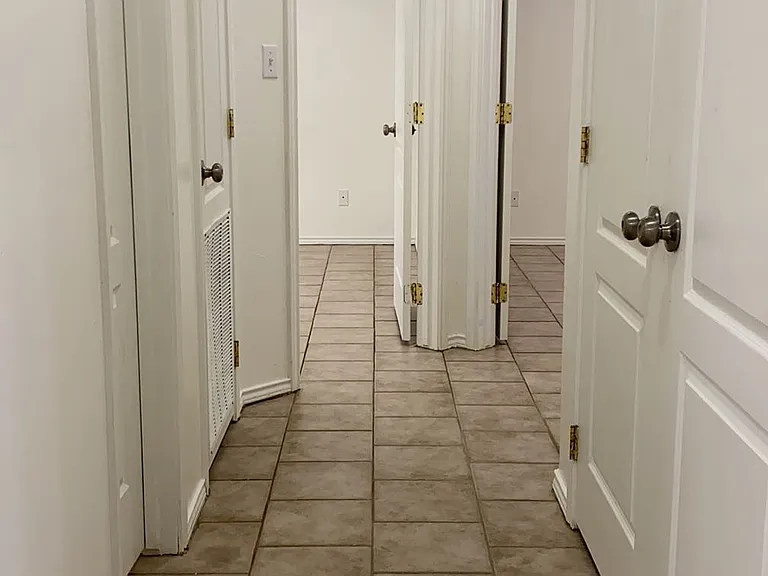 2407 Moonlight Ln #4 — Photo 9