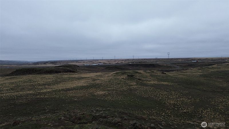 2nd image of 219 W Juniper Road
