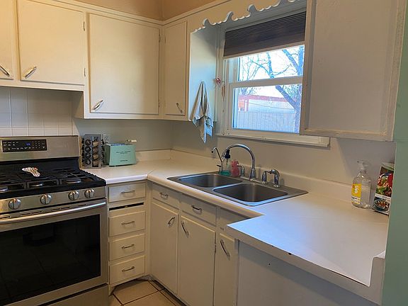5th image of 4323 Locust Ave