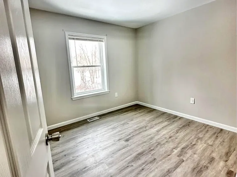 24 Magnolia Rd #3 — Photo 16