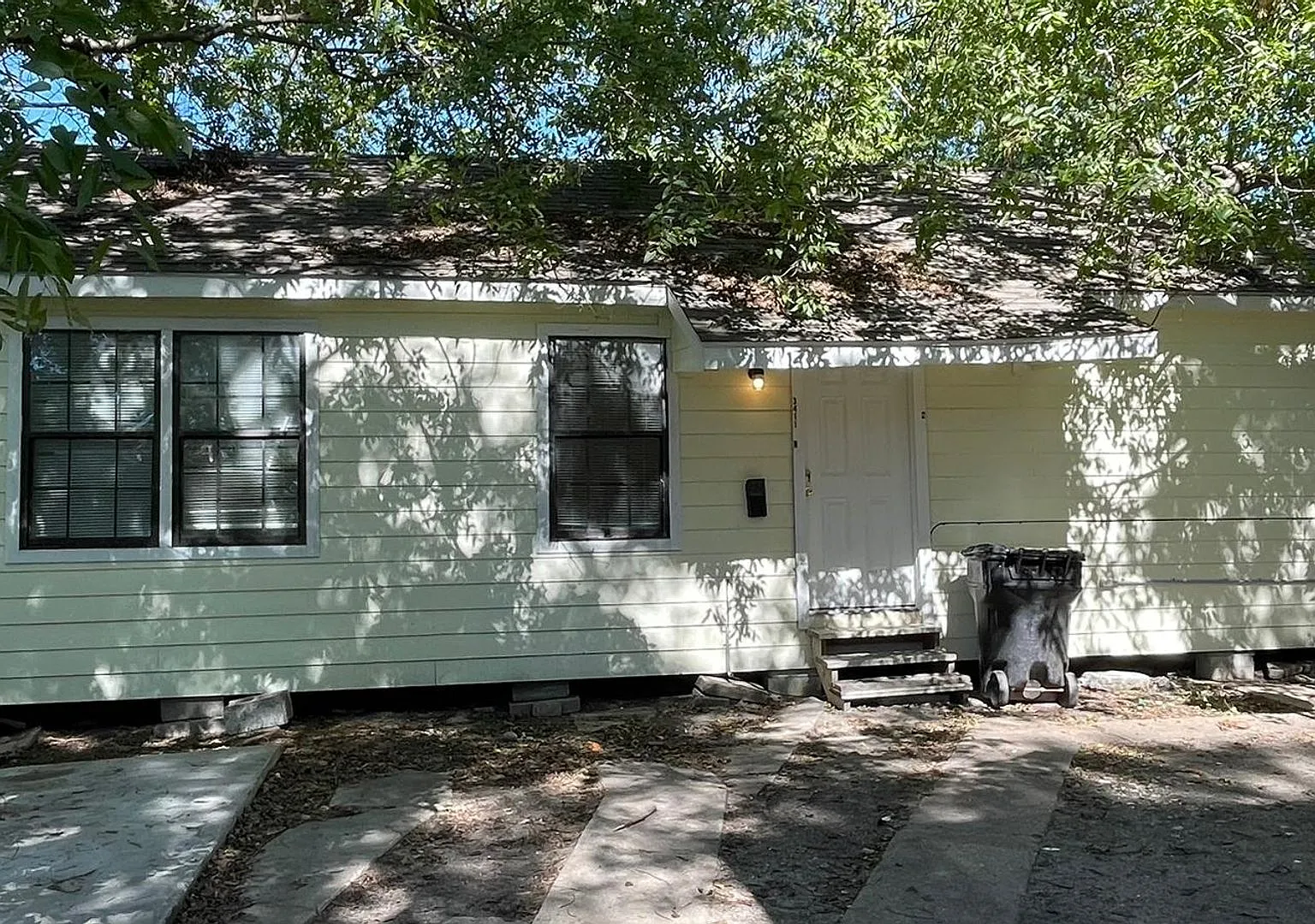 Comfortable house — Photo 1