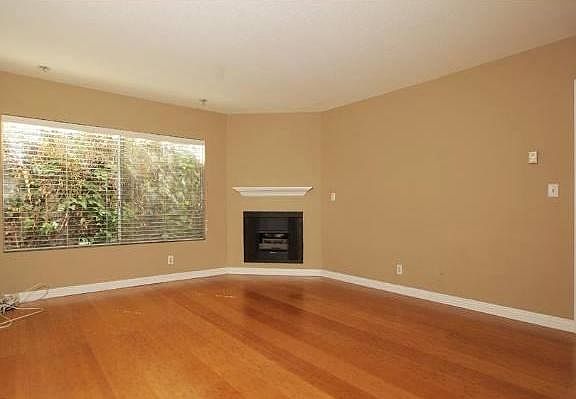 3rd image of 1827 Greenfield Ave #14