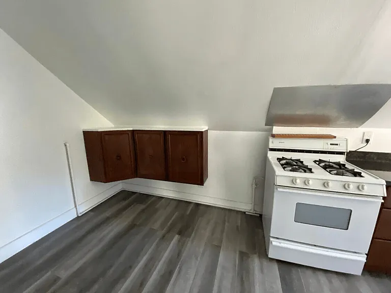 2531 Ridge Rd #6 — Photo 4