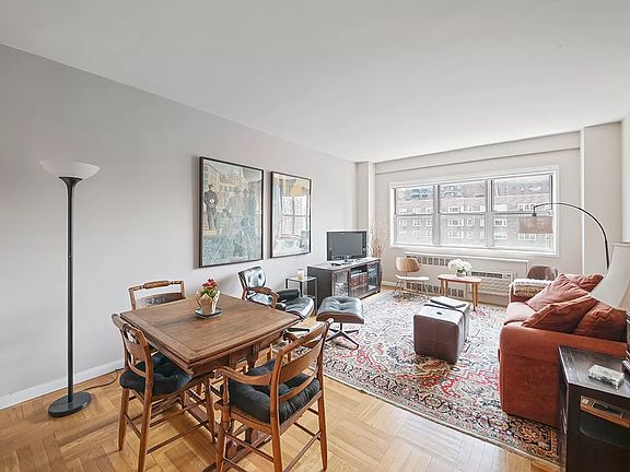 2nd image of 30 W 60th St APT 14W