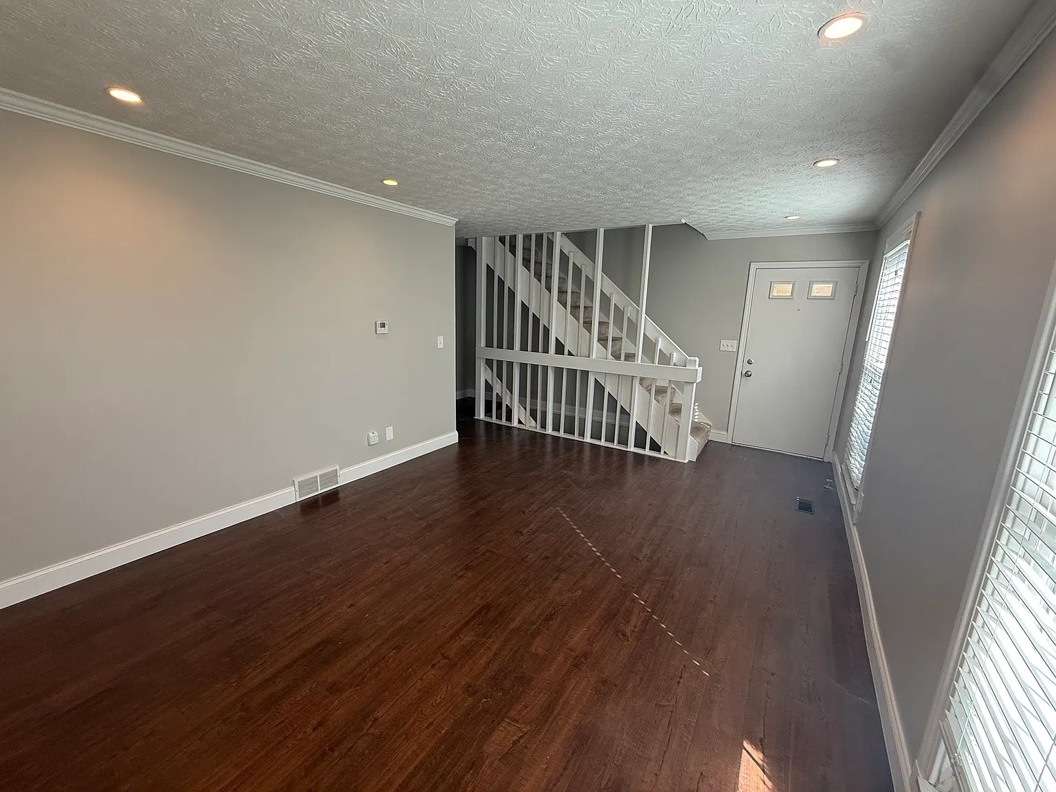 3 bed, 2.5 bath, 1600 sqft, $2,350 — Photo 4