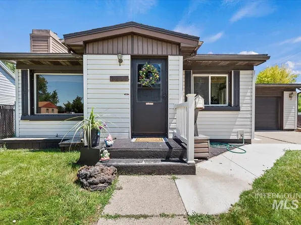 860 N 8 E, Mountain Home, ID 83647